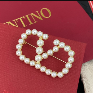 Pearl "V" Fashion Brooch
